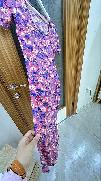 Çiçekli hamile elbisesi - Görsel 6