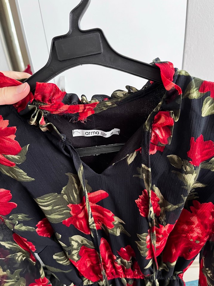 Uzun Kollu Kırmızı Çiçek Desenli Uzun Elbise - Görsel 4