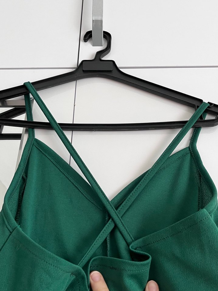 Koyu Yeşil V Yaka İp Askılı Midi Elbise - Görsel 3