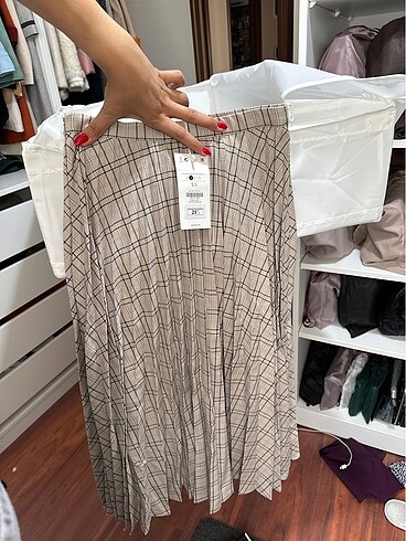 BERSHKA UZUN ETEK
