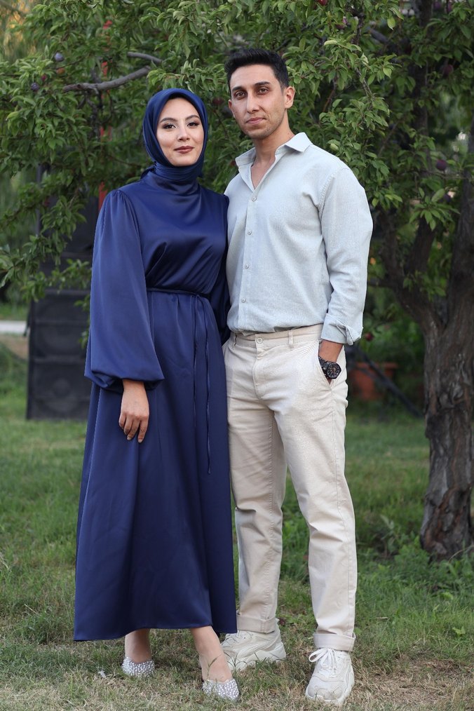 Mavi Uzun Kol Yüksek Yakalı Drapeli Elbise - Görsel 2