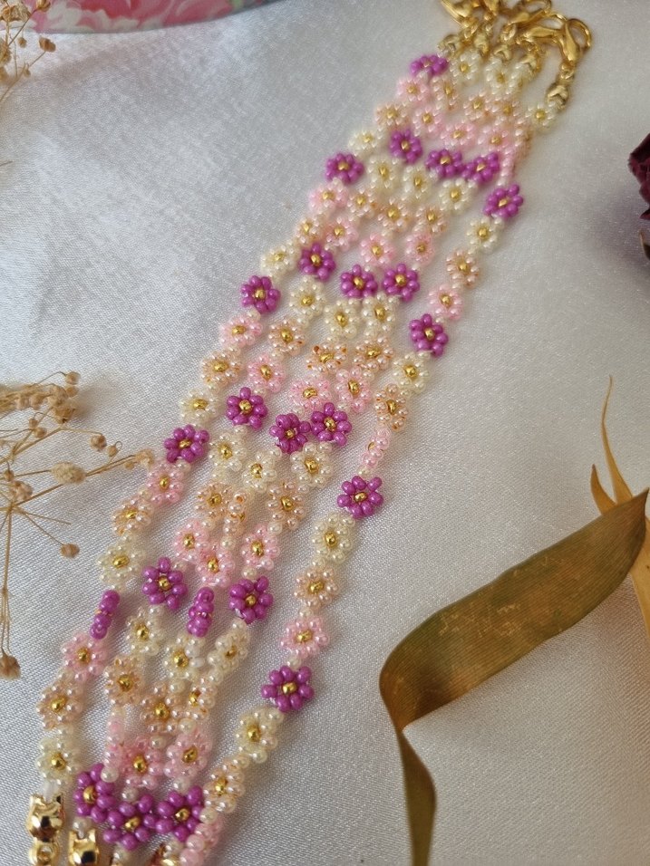 Çiçek Desenli Pembe Boncuklu Bileklik - Görsel 2