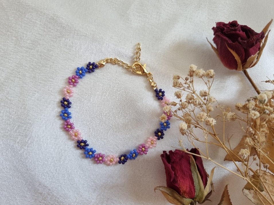 Çiçek Desenli Boncuklu Bohem Bileklik - Görsel 3