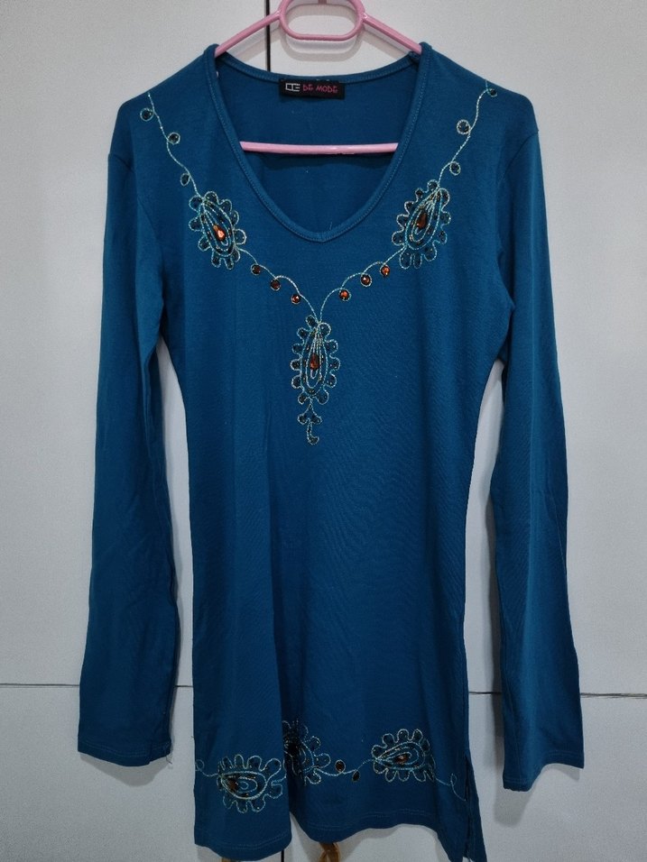 Boncuk İşlemeli Turkuaz Kadın Bluz - Görsel 3