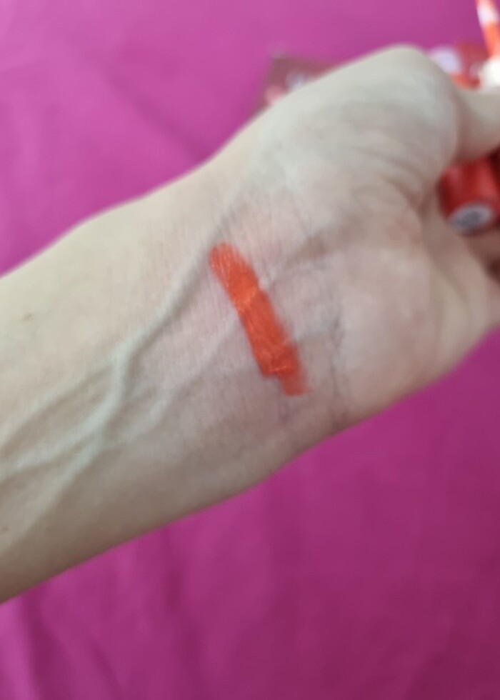Farmasi Lipstick Ruj - Görsel 3