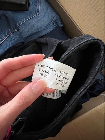 27 Beden siyah Renk Mavi Mom Jeans