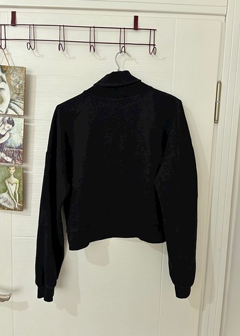 Siyah Yüksek Yakalı Kadın Sweatshirt - Görsel 3