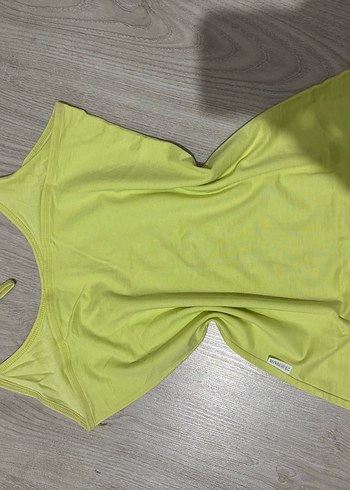 Sarı V Yaka Kadın Atlet - Görsel 2