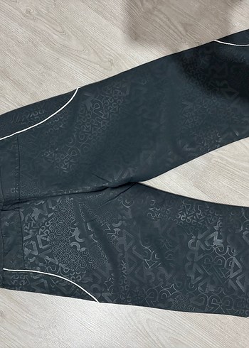 Düğmeli Siyah Desenli Kadın Kumaş Pantolon - Görsel 4