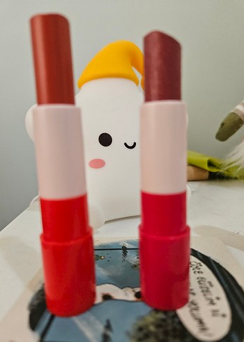 Missha A'pieu Candy Renkli Kırmızı Dudak Balmı - Görsel 3