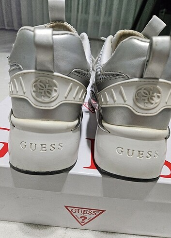 38 Beden beyaz Renk Guess sneaker 