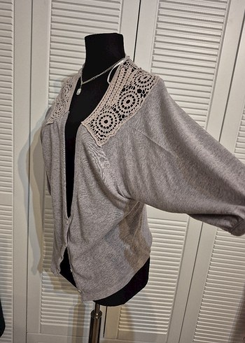 PULL&BEAR KÜPÜR DETAYLI HIRKA