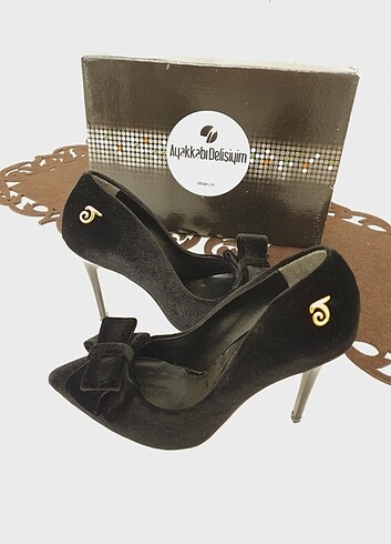 Ayakkabı dünyası Siyah stiletto