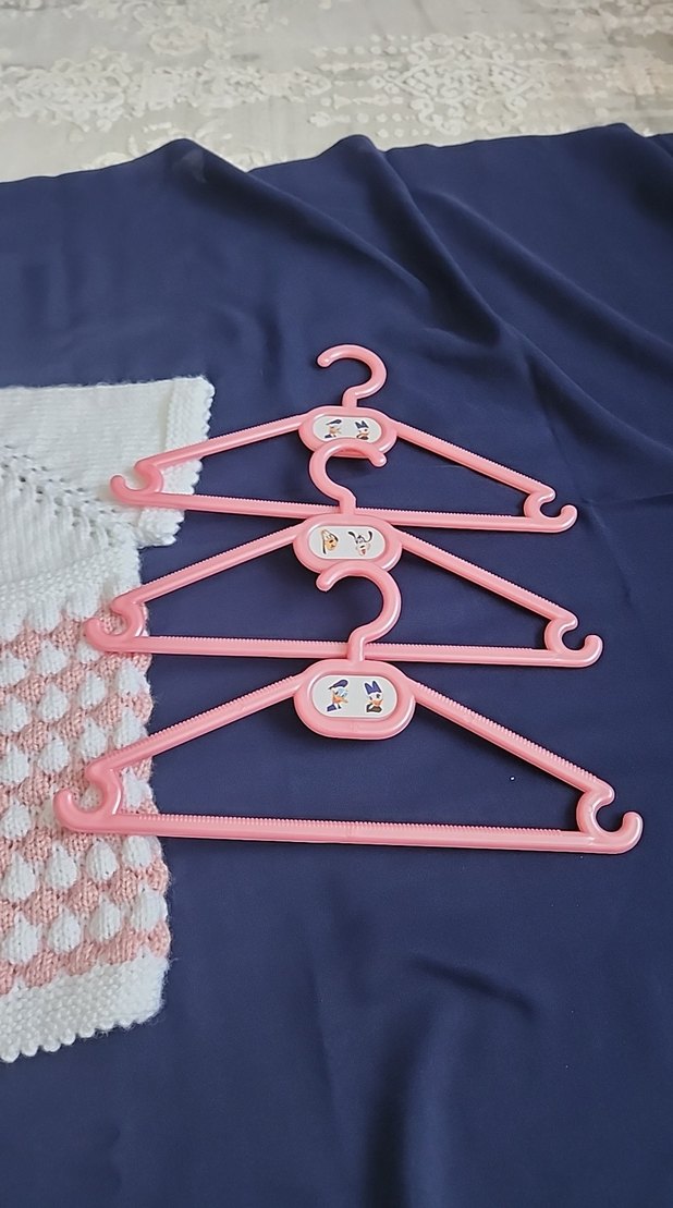 1.5 yas Nakışlı Beyaz Örgü Kız Hırka ve Bere askilar hediye - Görsel 3