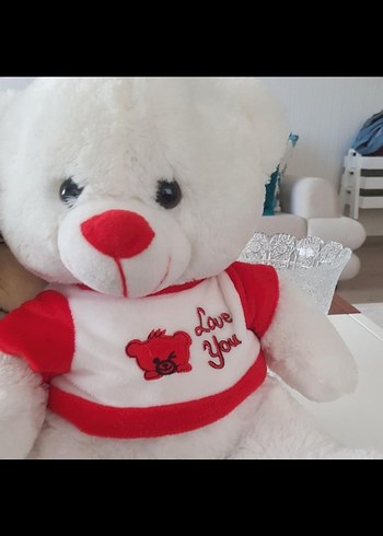 Beyaz ve Kırmızı Renkli Peluş Ayıcık - Görsel 2