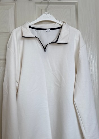 Kadın Beyaz Yarım Fermuarlı Sweatshirt - Görsel 3