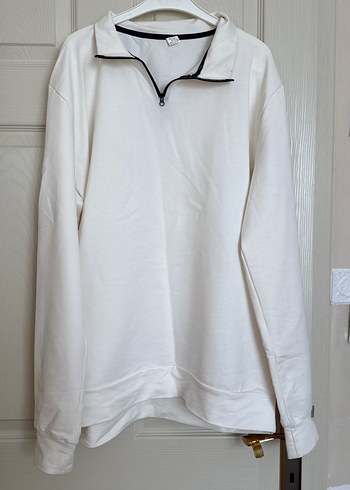 Kadın Beyaz Yarım Fermuarlı Sweatshirt - Görsel 2