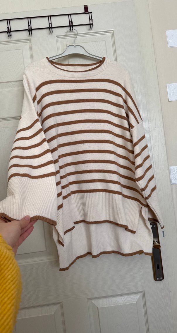 Bej Çizgili Kadın Triko Kazak - Görsel 4