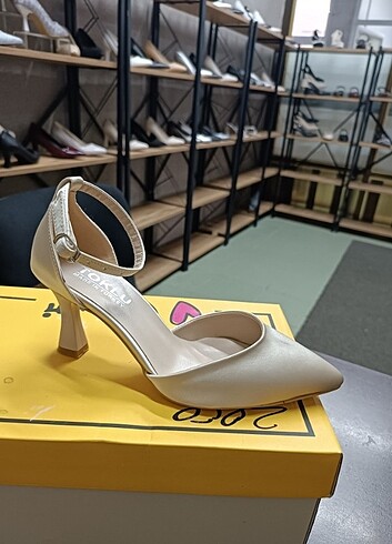 Yazlık stiletto