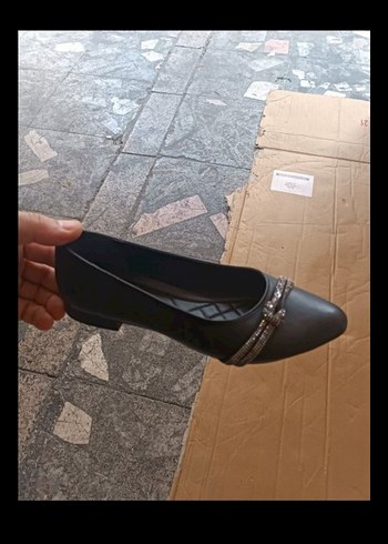 Siyah Yılan Baskılı Tokalı Kadın Babet