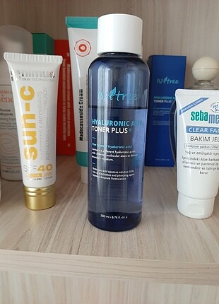 İsntree Hyaluronic Acid Toner Plus