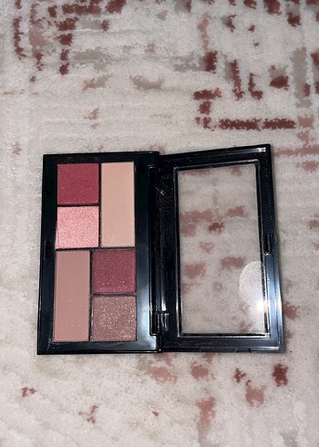 Beden Renk Pastel Göz Farı Paleti Beige Tonlar