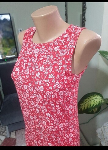 m Beden kırmızı Renk Çiçekli elbise