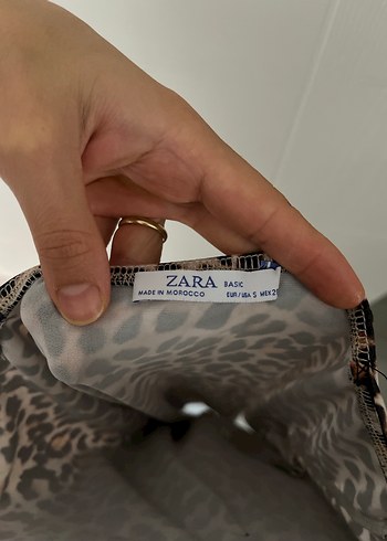 Dantel Detaylı Yılan Desenli Uzun Askılı Elbise - Görsel 3