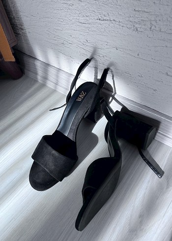 Siyah Kadın Süet Topuklu Akıllı Ayakkabı - Görsel 2