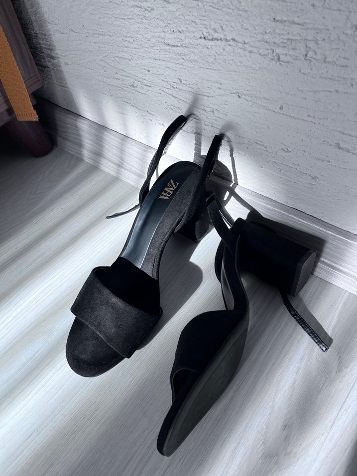 Siyah Kadın Süet Topuklu Akıllı Ayakkabı - Görsel 2