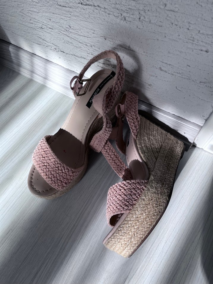 Pembe Hasır Detaylı Kadın Dolgu Topuk Sandalet - Görsel 2