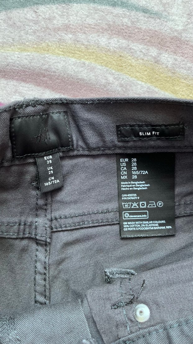 Gri Düğmeli Rahat Kesim Erkek Bermuda Şort - Görsel 2