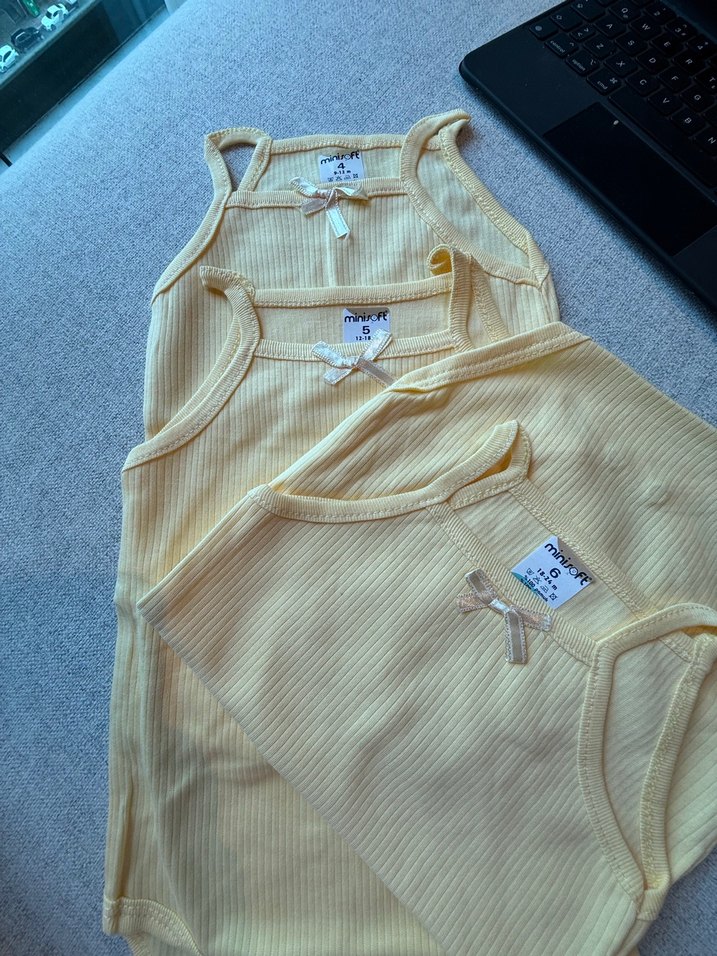 Sarı V Yakalı Uzun Kollu Hemşirelik Sabahlığı - Görsel 2