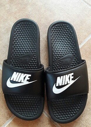 Nike terlik
