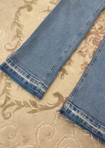 Kadın flare kot pantolon - Görsel 3