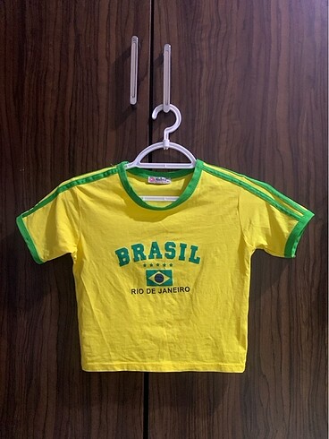 Bershka Brezilya crop