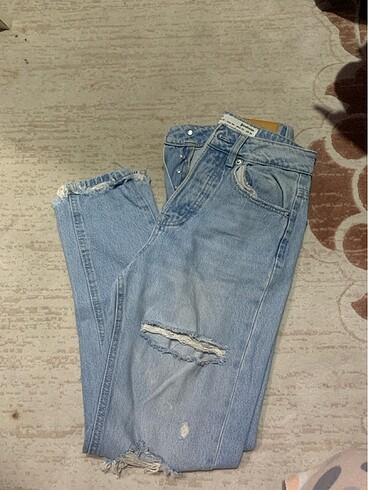 Stradivarius yırtık pantolon
