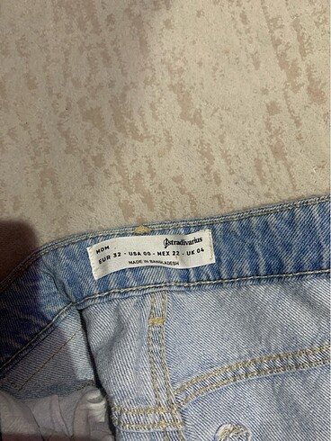 xs Beden mavi Renk Stradivarius yırtık pantolon