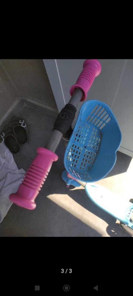 Mavi ve Pembe Renkli Çocuk Scooter'ı - Görsel 3