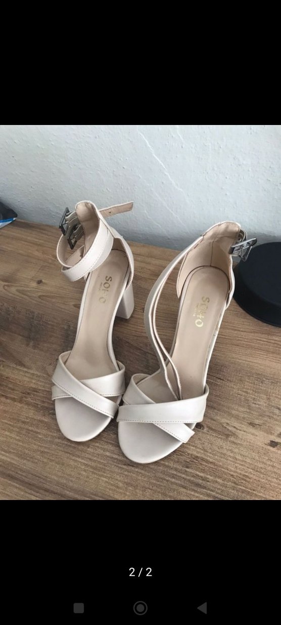 Beyaz Tokalı Kalın Topuklu Kadın Ayakkabı - Görsel 2