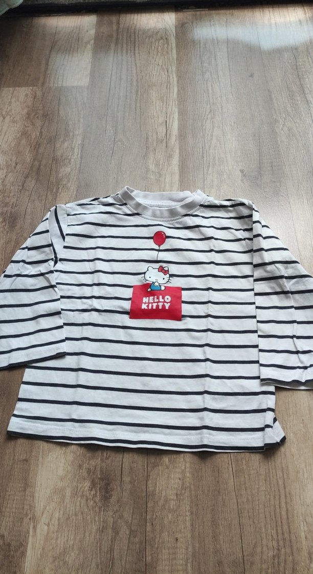 Uzun Kollu Beyaz Çizgili Hello Kitty Tişört - Görsel 3