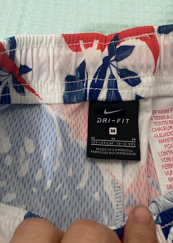 Renkli Baskılı Erkek Mini Şort 10 12 yaş - Görsel 2