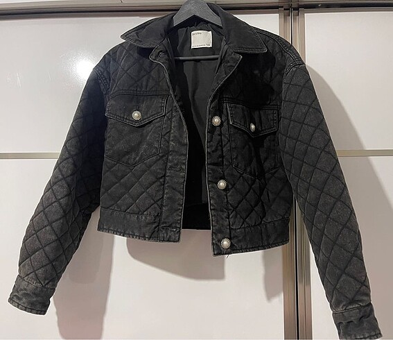 s Beden BERSHKA inci düğme detaylı pamuklu ceket