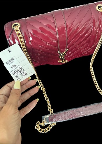 Kırmızı Parlak Yılan Derisi Desenli Zincir Detaylı Çanta - Görsel 2