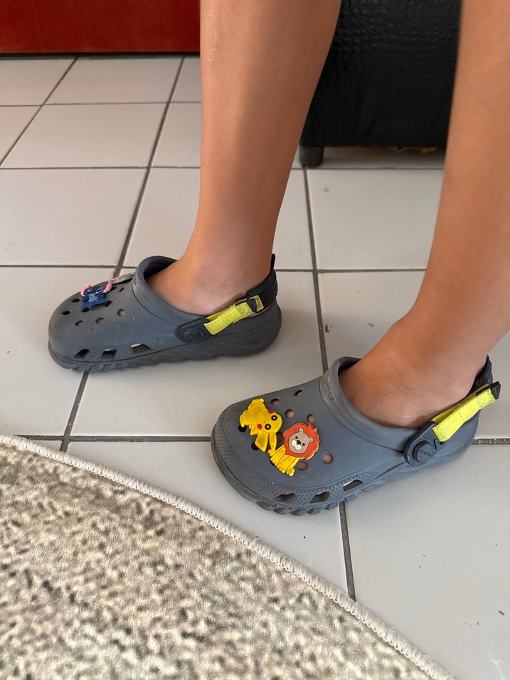 Gri Tokalı Erkek Çocuk Terlikleri - Görsel 3