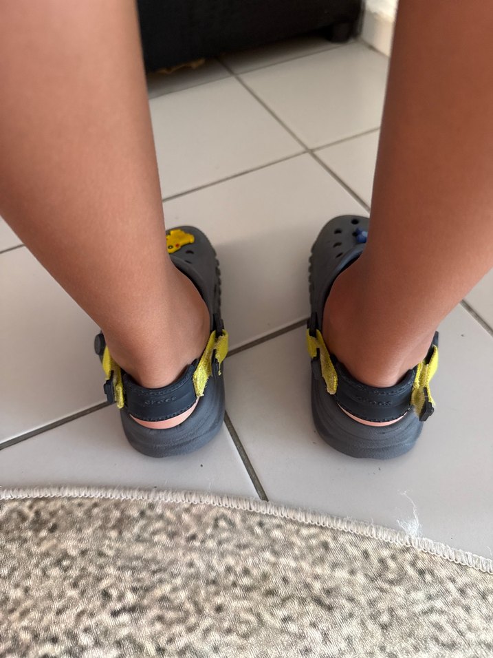 Gri Tokalı Erkek Çocuk Terlikleri - Görsel 2