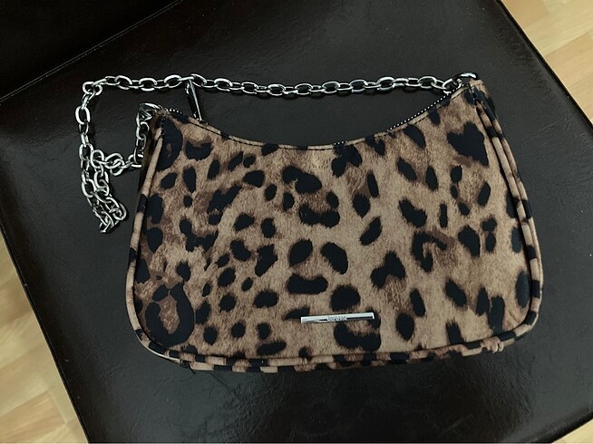 Beden BERSHKA LEOPAR DESENLİ ÇANTA