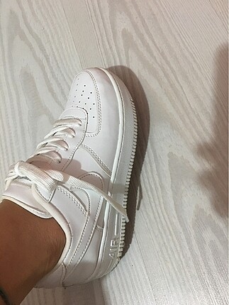 Beyaz sneaker