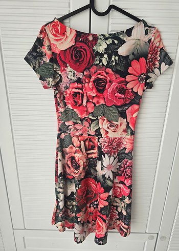 Çiçek Desenli Kısa Kollu Mini Elbise - Görsel 2