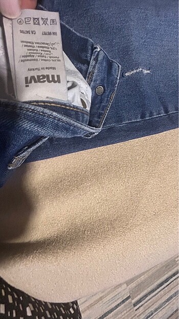 29 Beden mavi Renk Mavi jeans Cindy model